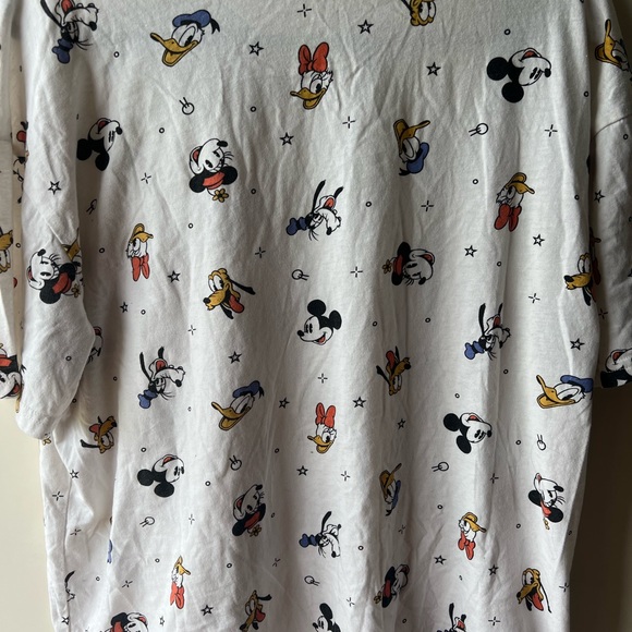 Disney Mickey And Friends Short Sleeve Tee - Picture 4 of 4